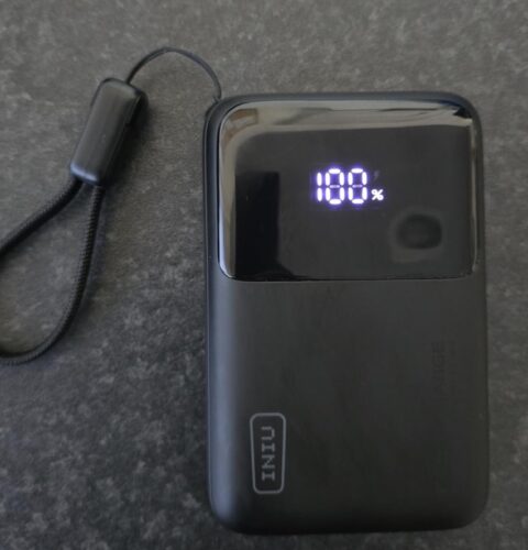INIU Batterie Externe 25000mAh 100W Power Bank MacBook Steam Deck iPhone Samsung photo review