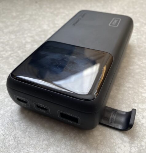 INIU Batterie Externe 25000mAh 100W Power Bank MacBook Steam Deck iPhone Samsung photo review