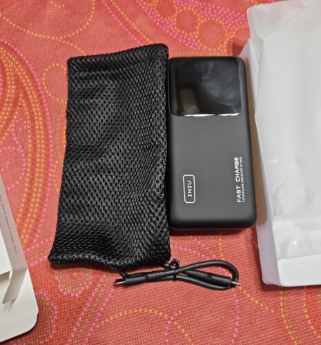 INIU Batterie Externe 25000mAh 100W Power Bank MacBook Steam Deck iPhone Samsung photo review